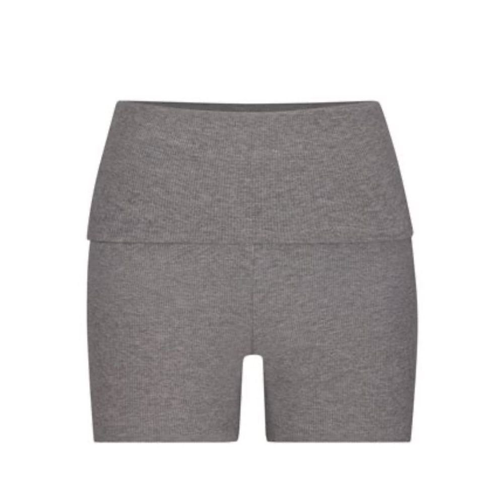 SKIMS SOFT LOUNGE FOLD OVER SLEEP SHORT - Heather grey
